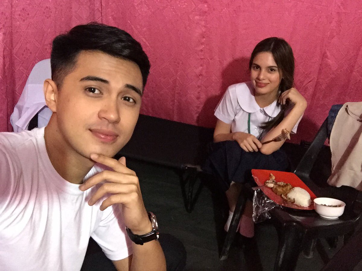 MichelleVito's tweet photo. Dinner na po tayo 👅 #MMKBFFsInLove https://t.co/XxtqkwNOXa