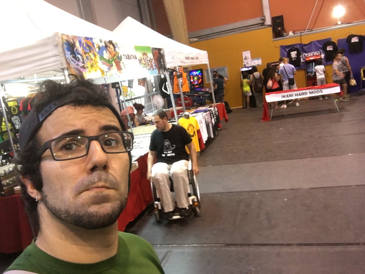 yeray_3dart's tweet photo. En la #Fancon2016 de este año!!!! Frikeando a saco con todas las actividades que hay por aquí!!! @FanConBCN https://t.co/ovCexxaLrT