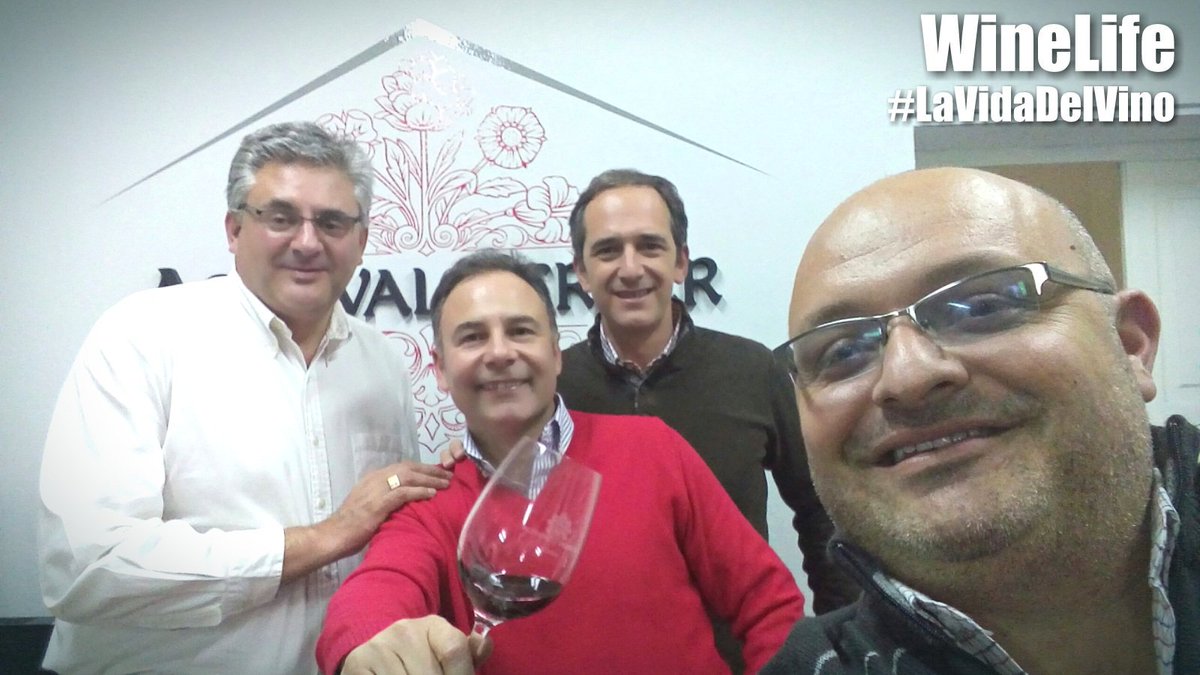 A las 11hs los esperamos en <a href="/RED101fm/">RED 101.5 FM</a> 101.5 Desde <a href="/AchavalFerrer/">Achaval-Ferrer</a>  <a href="/WineLifeoficial/">WineLife</a>  #LaVidaDelVino <a href="/SilvioAlbertoOk/">Silvio Alberto</a>