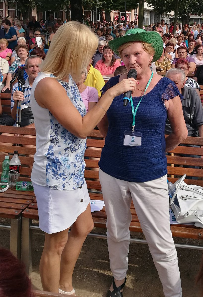 regionstc's tweet photo. Paní Marie z Benešova si užívá Narozeniny Regionu coby VIP host. Vyhrála totiž v naší soutěži Léto plné zážitků https://t.co/zI3LJKtQ0V