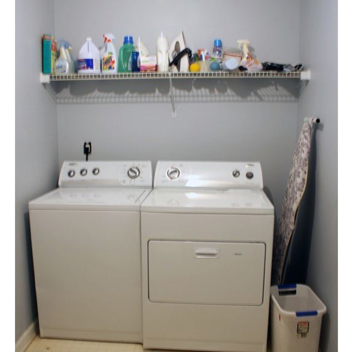 ClutterLessInc's tweet image. Does your laundry room look like this? #teamorganize #clutterless #before #laundryroom #laundryroommakeover
