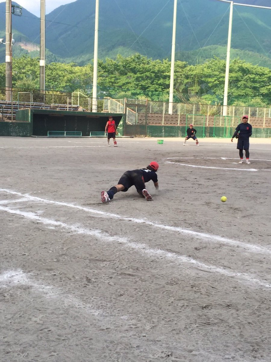 تويتر 学習院大学女子ソフトボール部 على تويتر 合宿5日目が終了しました 今日はogの方々に厳しくも熱い特殊ノック を打って頂きました ノーエラーノックでは 疲れもピークに達している中 目標を全員で達成することができました 終盤に差し掛かっていますが