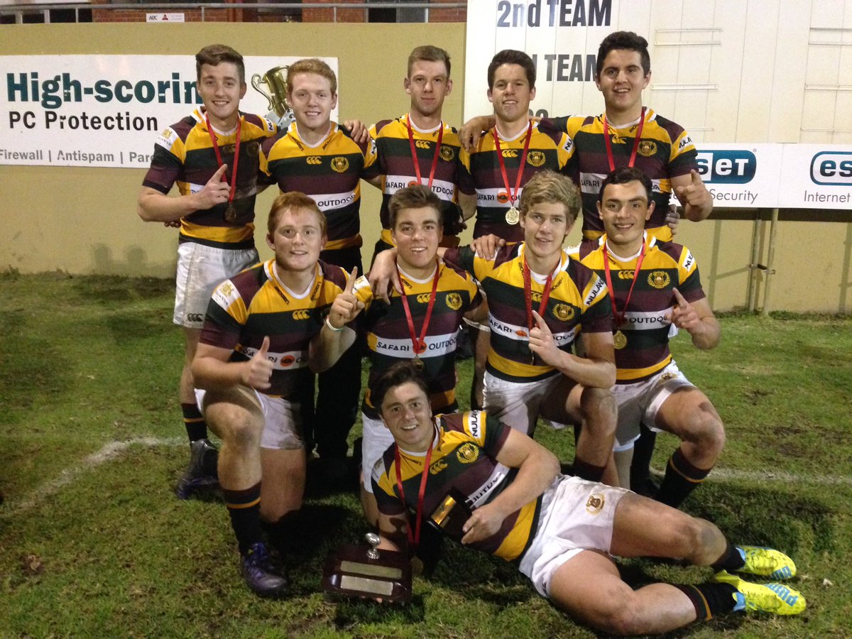 Trots op ons 7's spanne wat 2/3 toernooi wen. 
o.19  KAMPIOENE
o.15  KAMPIOENE
o.14  FINALISTE 
#GimTrots