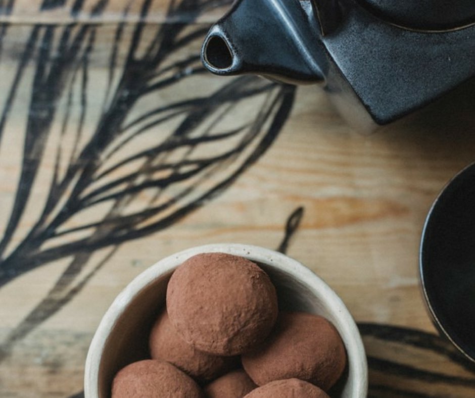 Happy Birthday to Anna, Duchess of Bedford, creator of #AfternoonTea! Celebrate with Tsuki #Mochi. 📸 <a href="/charlottehuco/">Char 🧡</a>