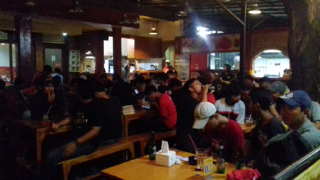Makasih buat abang" Jakmania yang sudah dateng ke acara #NobarPersija bersama kami :)