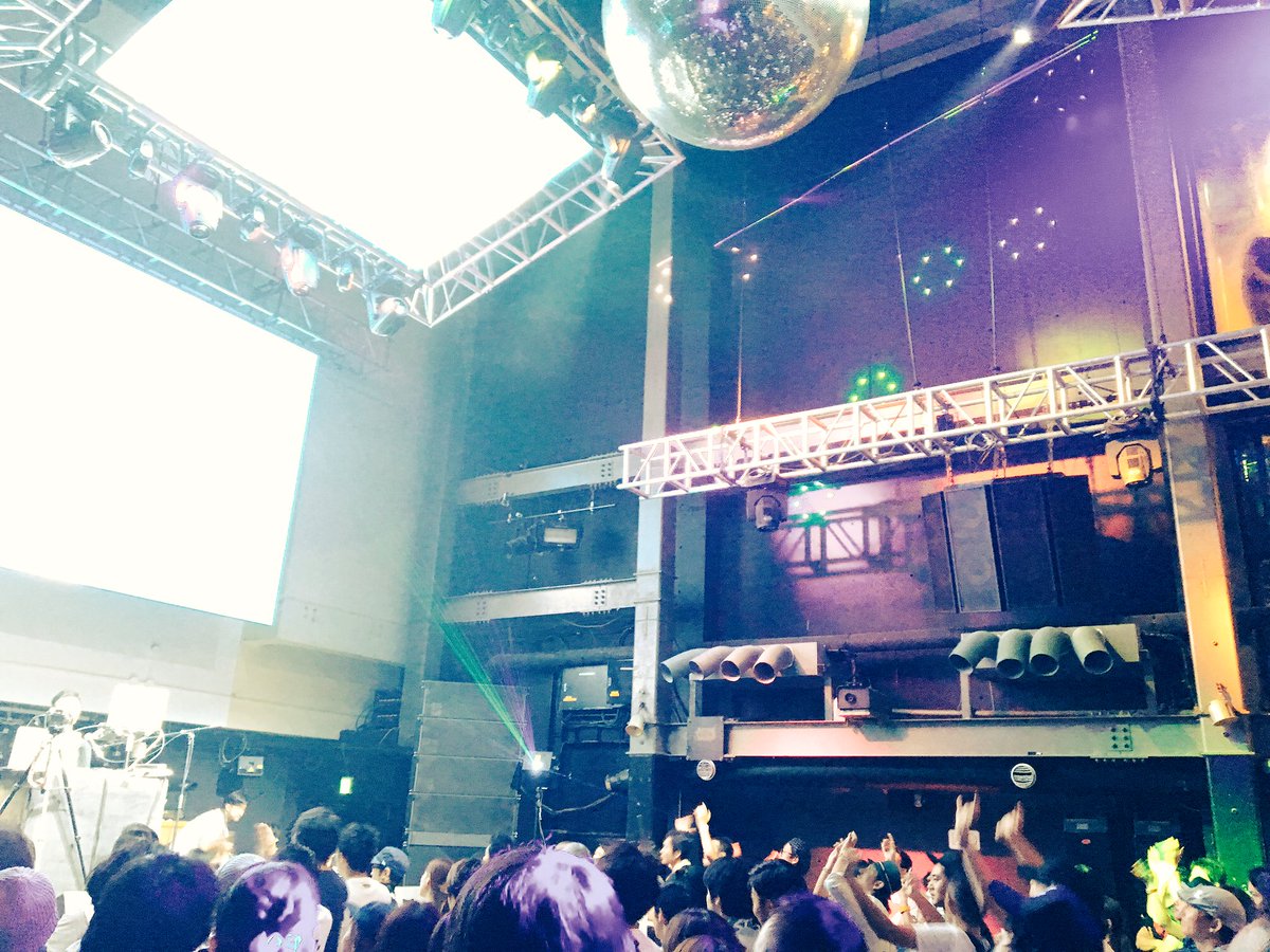 RAM_RIDER's tweet photo. 昨日のMOVE FES、武藤くんのM&amp;MのDJは音が鳴った瞬間に鳥肌が立った。140文字では書ききれない。ラジオで話します。
https://t.co/hwMEcDjtl3 https://t.co/5U37fu9LRD