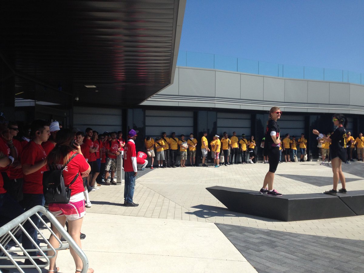 AmyGaukel's tweet photo. It's official: #weekzero16 has begun #orientation @LassondeSchool Have fun. Be safe! https://t.co/OG3LjmQO7T