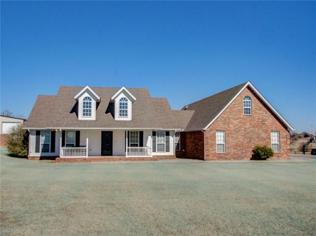 Yoder_Realty's tweet image. Check out my newest listing in #Moore! Tell me what you think!  #realestate tour.circlepix.com/home/JZK6HV