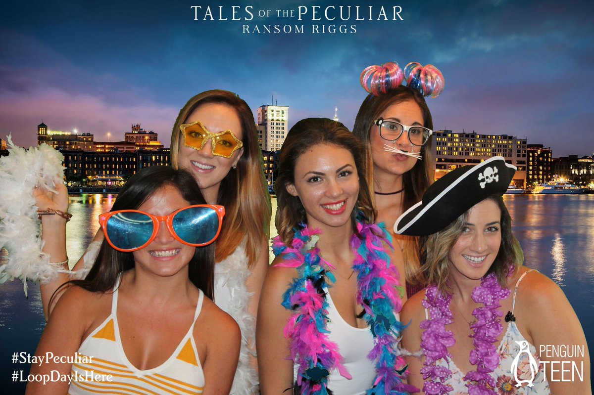 TapSnapPhotos's tweet image. #StayPeculiar  #LoopDayIsHere