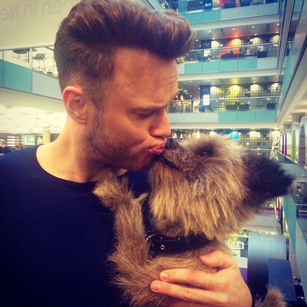 HackerTDog's tweet photo. I've heard Olly Murs has said performing on #Strictly was his biggest career highlight since this happened... https://t.co/wWg9QezFwV