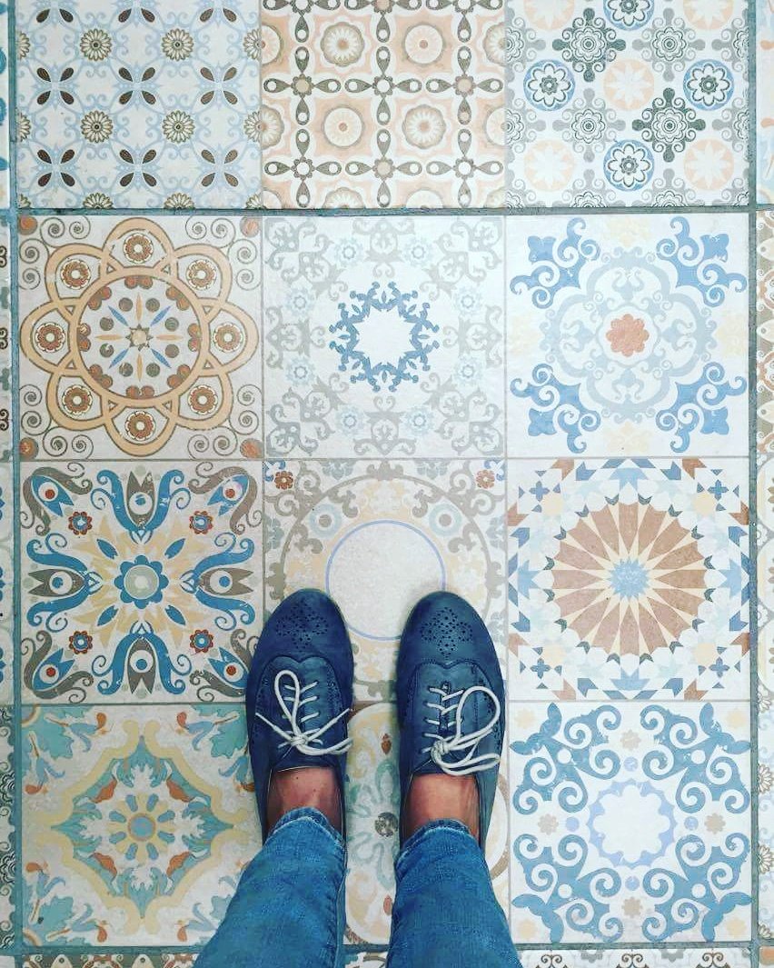 FerLuengo's tweet photo. #sabado #ceramica #casual #relax #saturday #Mexico #Queretaro #chilling #shoes #nicefloor https://t.co/2kTlNx266s
