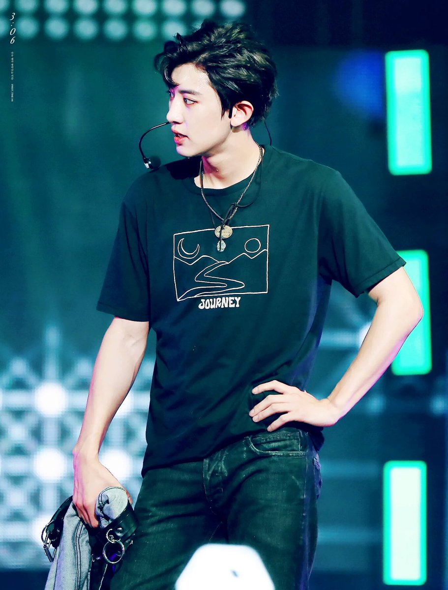 Charon924's tweet photo. ชอบรูปนี้ครับเพราะแฟนผมใส่ยีนส์กับเสื้อยืดธรรมดามองดูมีเสน่ห์แล้วน่าหลง@TEAMJOKERLINEX #พี่Jokerคนดีขอฟรีเพิ่มหมูสับ https://t.co/QnAjfPmaEO