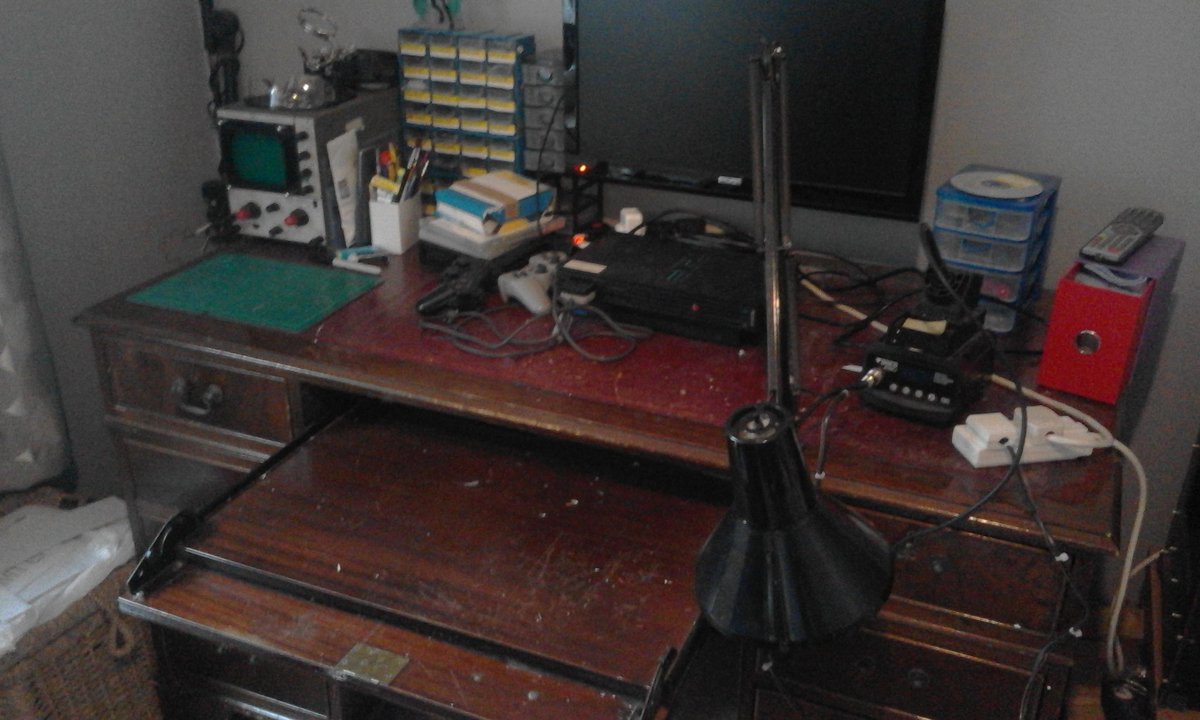TehNewEngineer's tweet photo. Three hours later... I've finally tidied up. Everything is in it's right place and all's right with the world. https://t.co/D04mHzh1V0