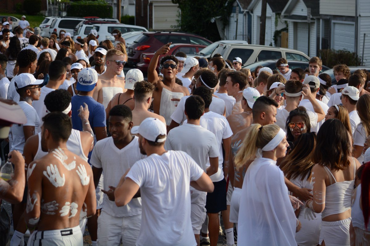 LibYearbook's tweet image. greatest student section in the valley last night (by @alcbceren) #webeateaston