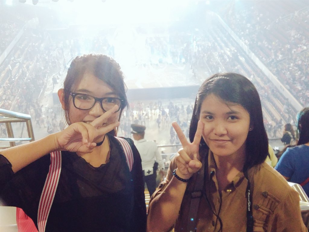 shionkkun's tweet photo. #TeamUpperBox with le 'couz  ❤
#MBCShowChampInMNL https://t.co/ynZ9bwngJY