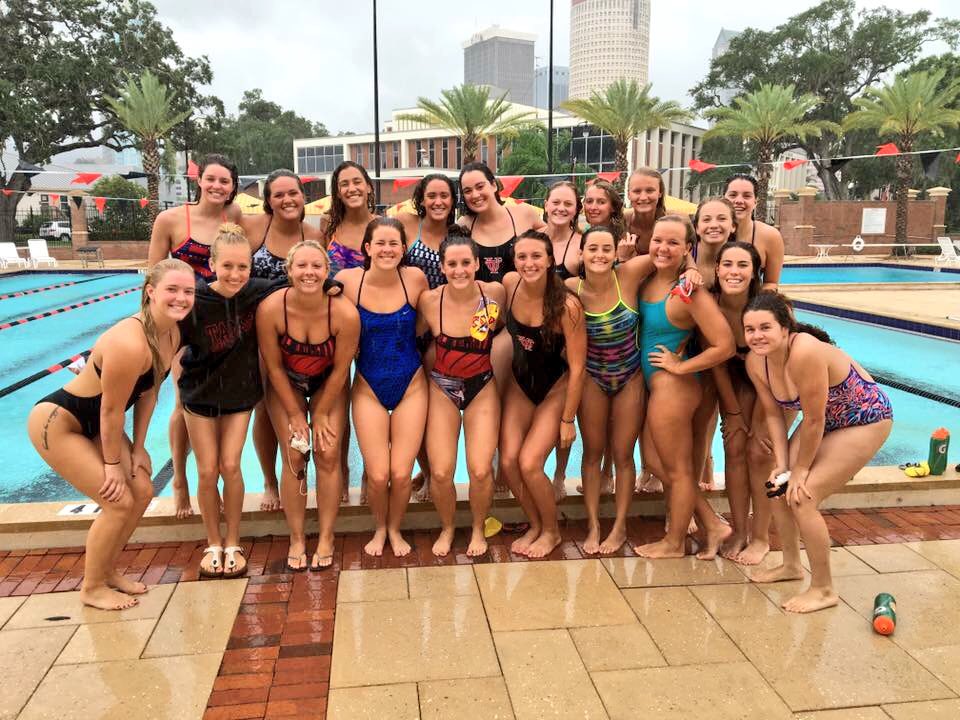 katiebayes's tweet photo. WE SURVIVED THE 100s SET 🏊🏼❣🌴 #TampaSwimming https://t.co/amvrgZcseD
