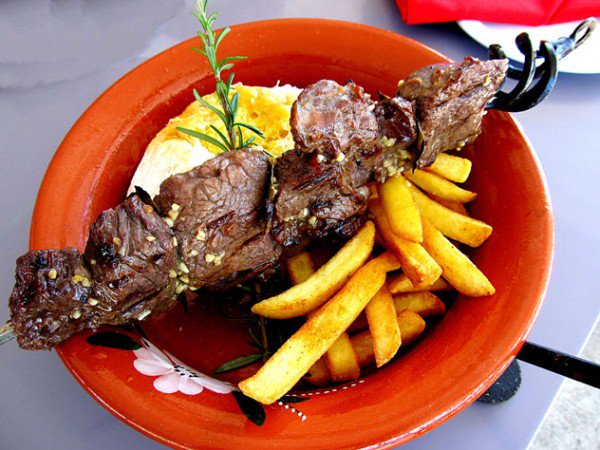 Eat_Out's tweet photo. Prawns, steaks and peri peri: 28 great Portuguese restaurants across SA https://t.co/iKKwythFMZ https://t.co/dXkrnZOZNY