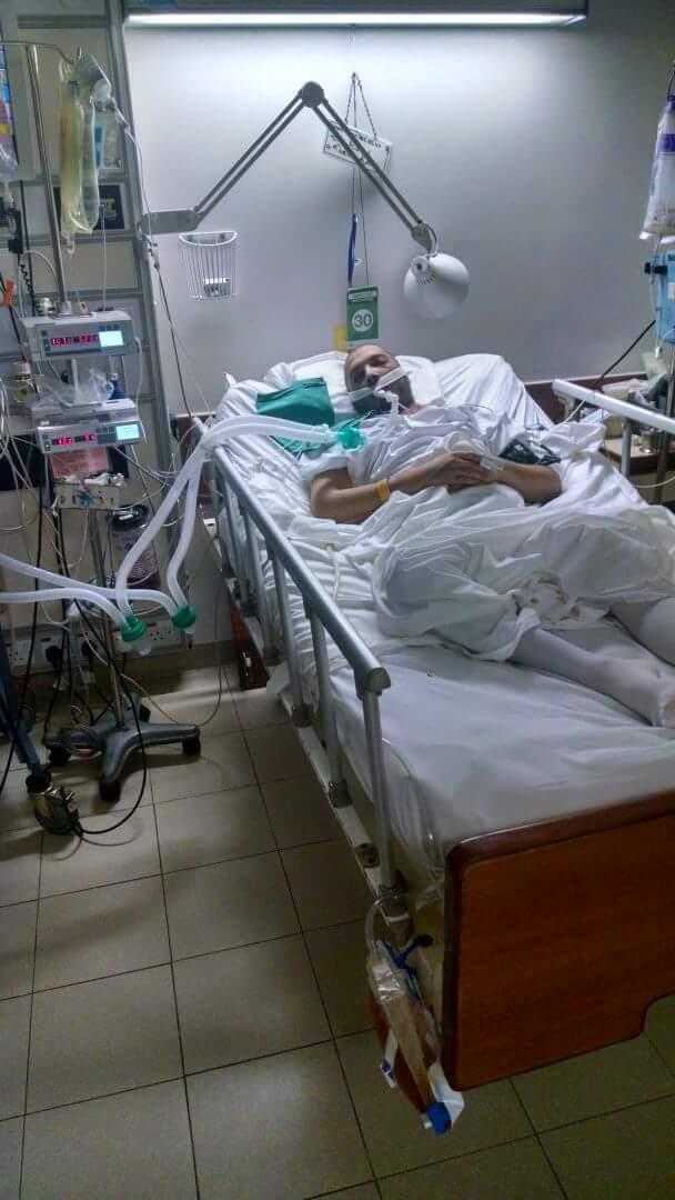 imranbaloch1's tweet photo. Please CPEC do not allow a life for being packed he has right to live please donate him
#SaveRehanBaloch https://t.co/CQw6L43J6u