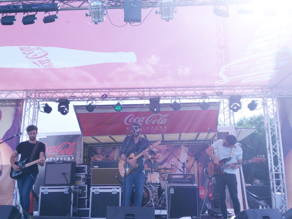 LaClavedeREC's tweet photo. Los bonicos de @SonogramaGrupo trayendo la #Tormenta al @FestivalGigante y refrescando la última tarde #GIGANTES https://t.co/xWhBQHZs2W