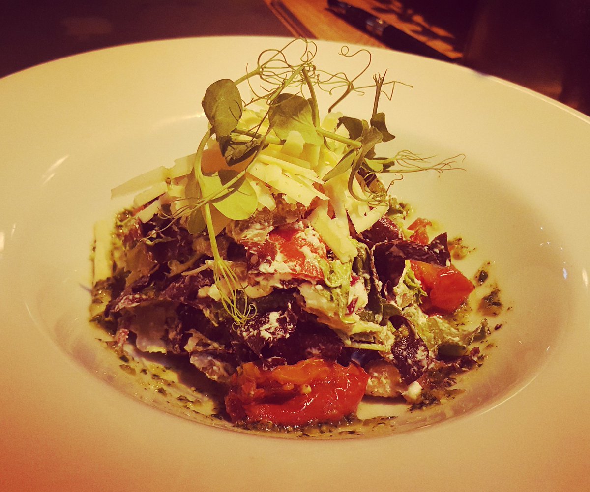 chaplinscellar's tweet photo. One of our lighter options New Forest goat's cheese salad @dorset_eye @Dorset_Live @DorsetFoodNW @fooddrinkguide https://t.co/OXqlP7vcqI