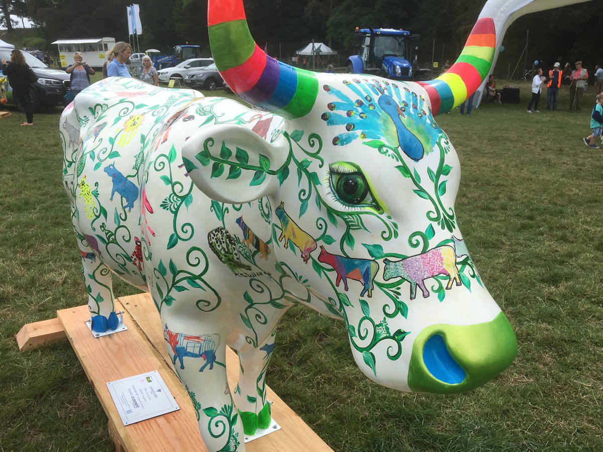 Hcoupe07's tweet photo. @RieD1979 @CowParadeSurrey @tups234 @NickyKriel @Kathryn47225947 @Goldy73 plus 3 more that never appeared on App. https://t.co/VjFgN2pu5p