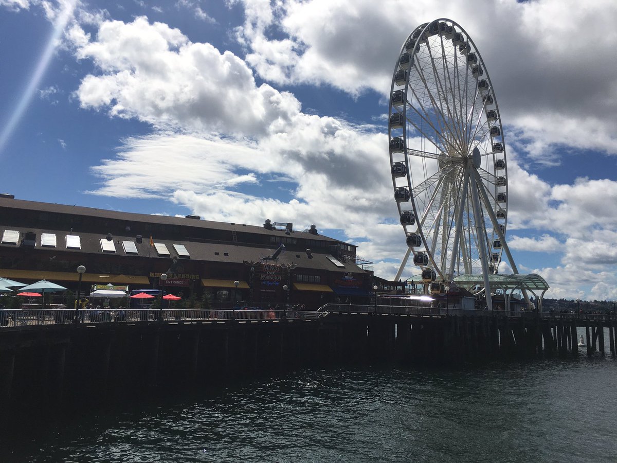 GuyWVTM13's tweet photo. #WeekendinSeattle w/ @Diana4D2N #Seattle #GreatNorthwest #Mariners @Starbucks HQ @AlaskaAir https://t.co/Ta0Gh39WuW