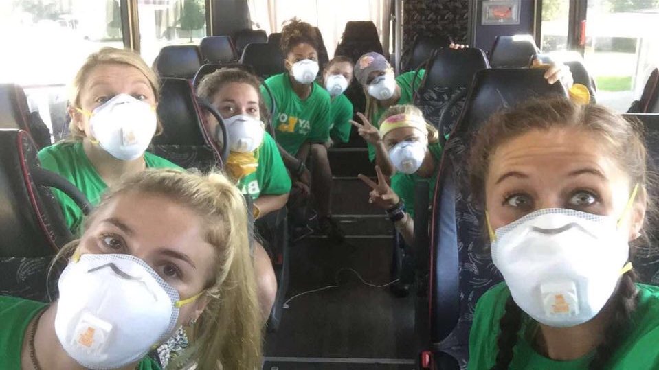 BaylorSoftball's tweet photo. Lady Bears are in Louisiana and will spend the day working on clean up efforts and distributing supplies #GeauxSicEm https://t.co/81MkG5KN1j
