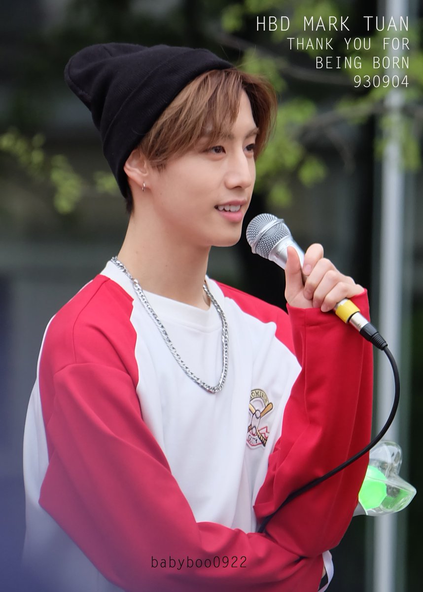 BABYBOO0922's tweet photo. 생일 축하합니다 @mtuan93 
세상에서 태어나서 감사합니다 ♡
THANK YOU FOR BEING BORN
#HappyBirthdayMarkTuan #마크 https://t.co/fH3BwRWSX5