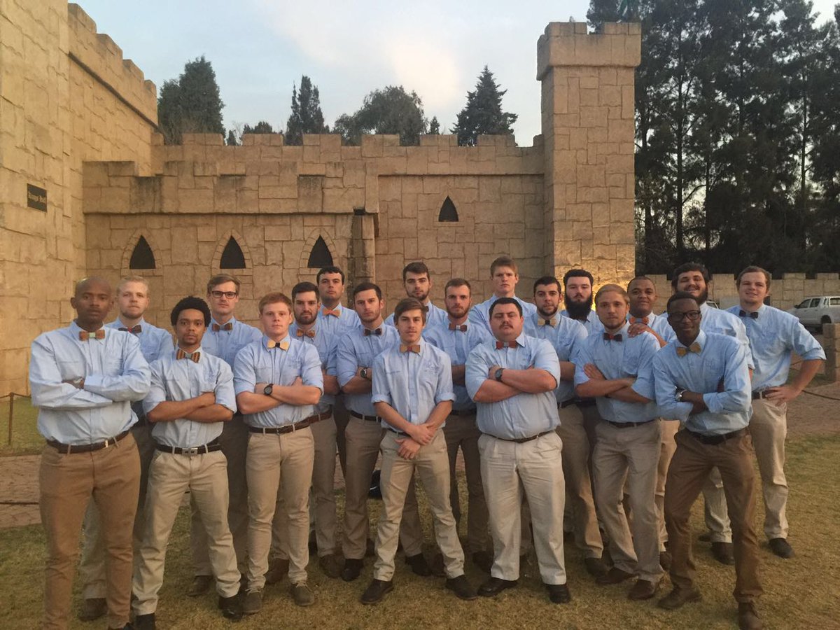 CaputKoshuis's tweet photo. Sterkte manne //good luck guys #sêrtoria #homegrown16 #ATKV #MyNwu #CaputterJouYster #stayuntamed #rooikat #sêr16 https://t.co/d2XJCZhHuu
