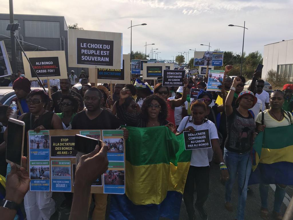 laurylndong's tweet photo. 🔴#Gabon2016 : Manifestation à Strasbourg ! Le #Gabon se mobilise partout en France https://t.co/uxFg8PSqxj