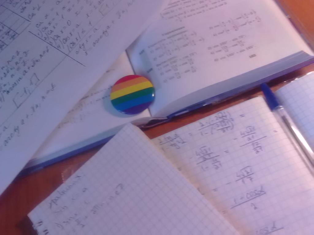 ComRinRu's tweet image. Когда числа натуральные, а ты нет )0