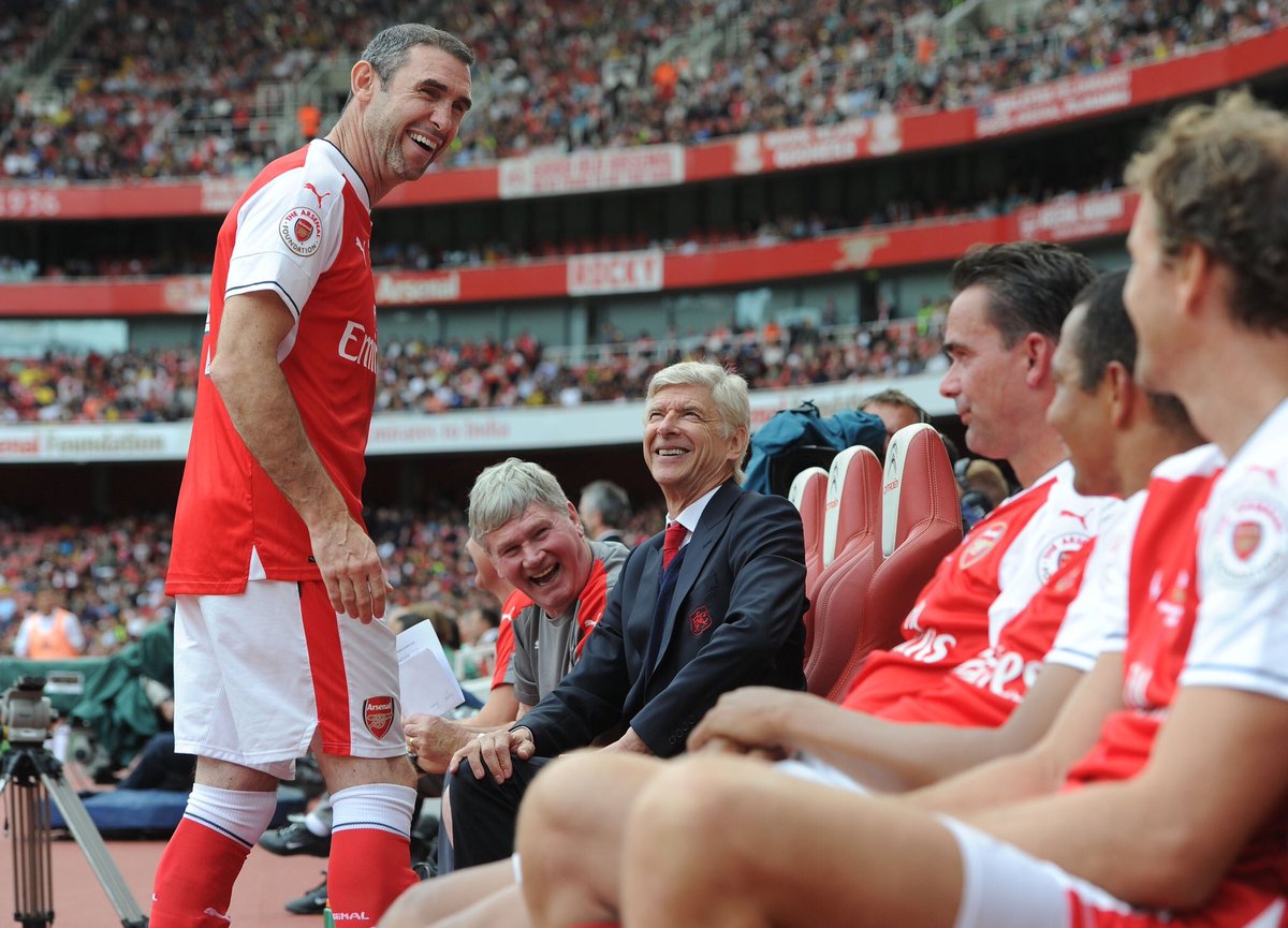 TaZRahman7's tweet photo. @Arsenal Love this picture ❤️ #ArsenalLegends https://t.co/QG9iEv7Qo2