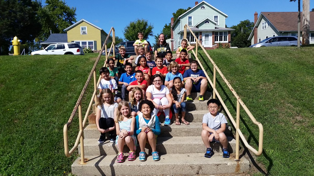 AbbNor's tweet photo. We're ready for an amazing year!! @EVEagles @mrsnor4  #bestyearyet https://t.co/PyO0SJTtCh