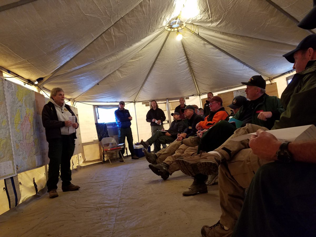 Transition mtg between <a href="/GreatBasinTeam1/">Great Basin Team 1</a> and <a href="/GreatBasinTeam2/">Great Basin Team 2</a> for the #PioneerFire.