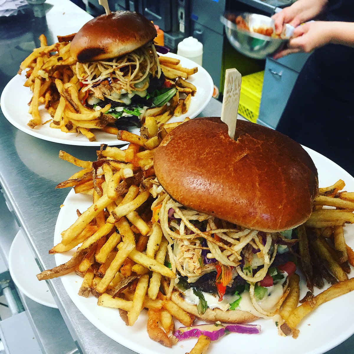 boulevardPB's tweet photo. Have an awesome Le Burger Week! @boulevardPB @leburgerweek @BurgerRouteFT https://t.co/wnbOSq3mYG