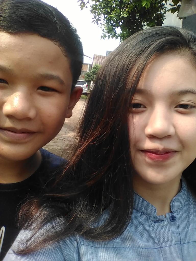 Ade kaka beda mata wkwk