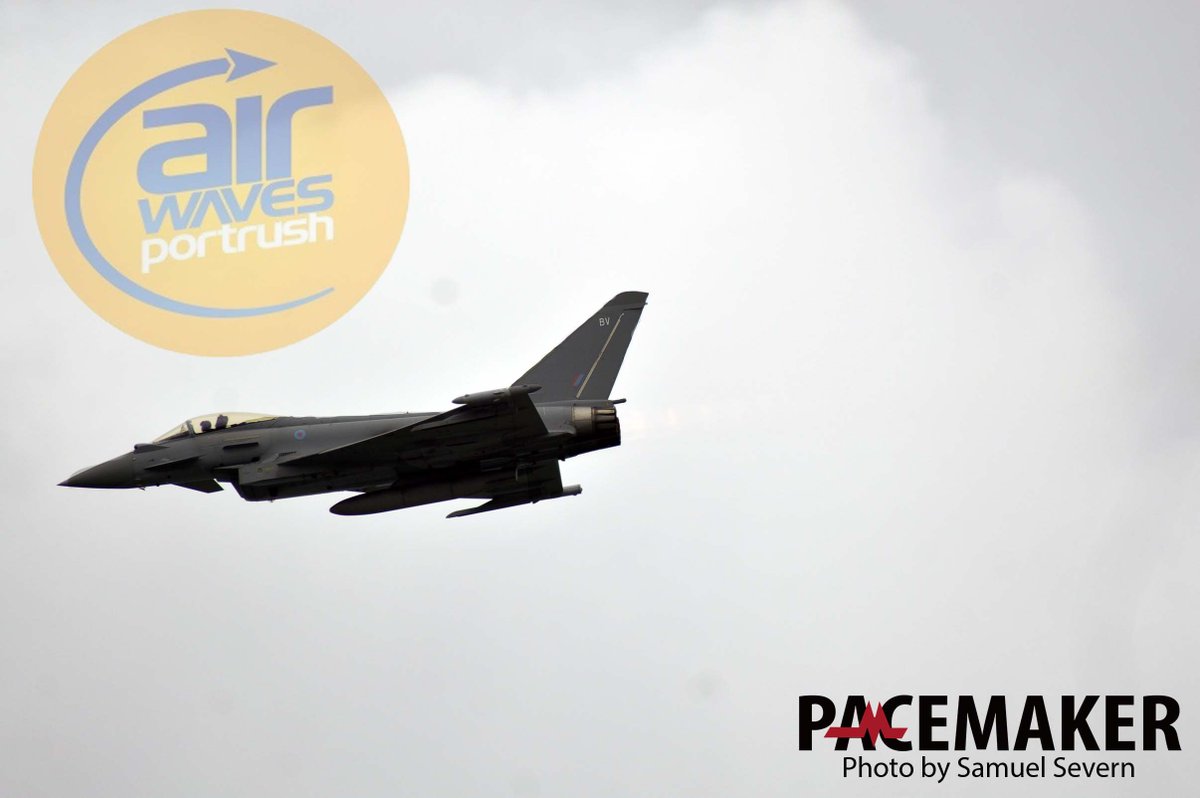 saminbelfast's tweet photo. Final lot of photos to the #DuskDisplay at #Portstewart @PortrushAirshow #Airshow #AirWavesPortrush #typhoon https://t.co/mSMOGX6sEQ