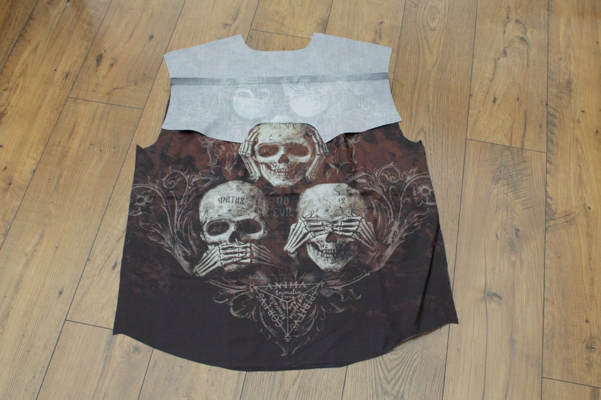NeonLakeLondon1's tweet photo. Starting #SteveHebbard's shirt #SignatureAtHome #AlchemyGothic #lotsasewing #SeeNoEvil #3skulls attaching the yokes https://t.co/pp6wh8omvm
