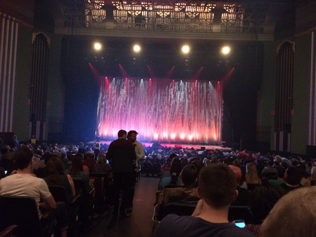 lornsmcg's tweet photo. Eagerly awaiting @Nick_Offerman & @MeganMullally2 #eventimappollo with @pinkskink https://t.co/AqcncmVTAj