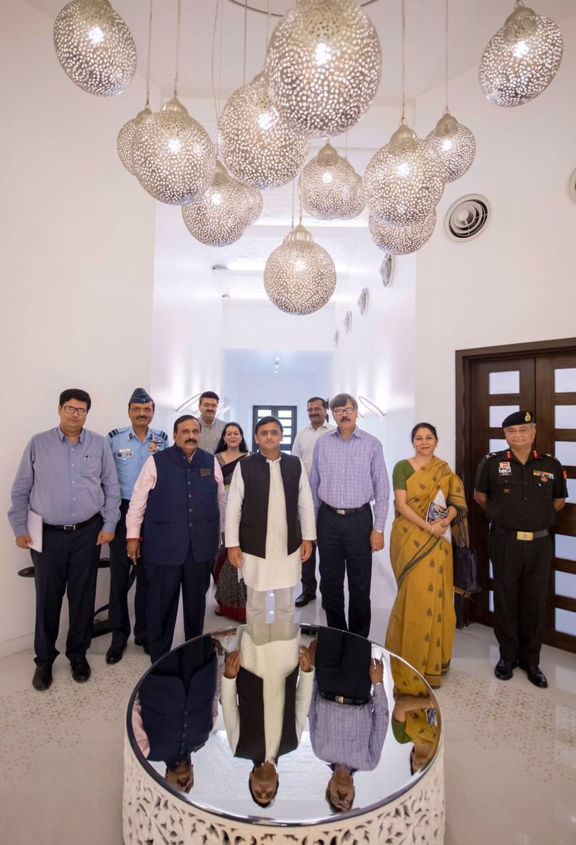 yadavakhilesh's tweet photo. A meeting with the Additional Secretary from Ministry of Defence to discuss defence issues of Uttar Pradesh. https://t.co/3aHmm44p6v