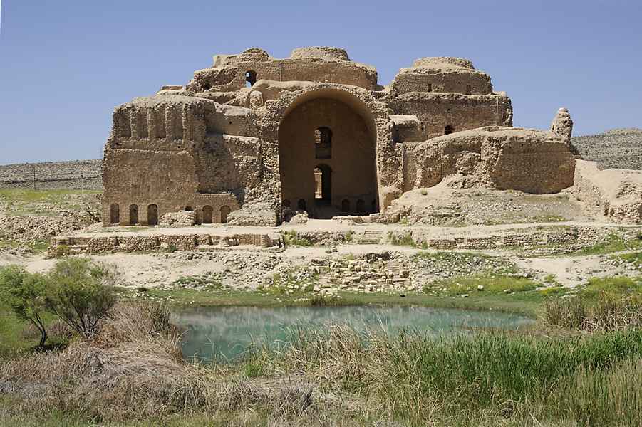 iranologyscty's tweet image. The Palace of Ardašīr Pāpakān (?-242 A.D.), the founder of the #Sasanian empire, #FĪRŪZĀBĀD, Fārs province, #Iran.