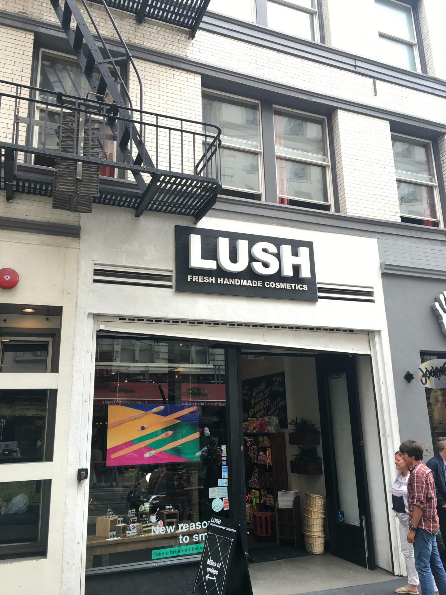 Graham Brown on Twitter "The first Lush store in the US since Dec
