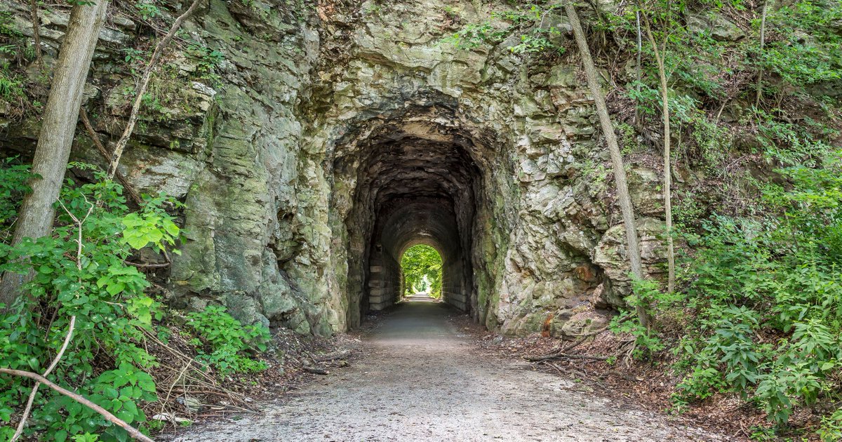 stlmag's tweet photo. 10 #STL hiking and biking trails
https://t.co/k3hwc3s6cE https://t.co/z2w6RSso3b