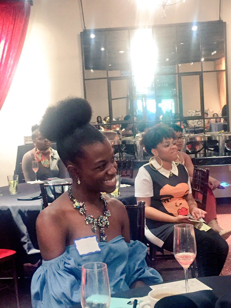 TheDrDawn's tweet photo. Full house today at the @AllWhiteCCFS Brunch Experience! #DrDawn #AllWhiteCCFS 👑 https://t.co/Eu4pcN7z2G
