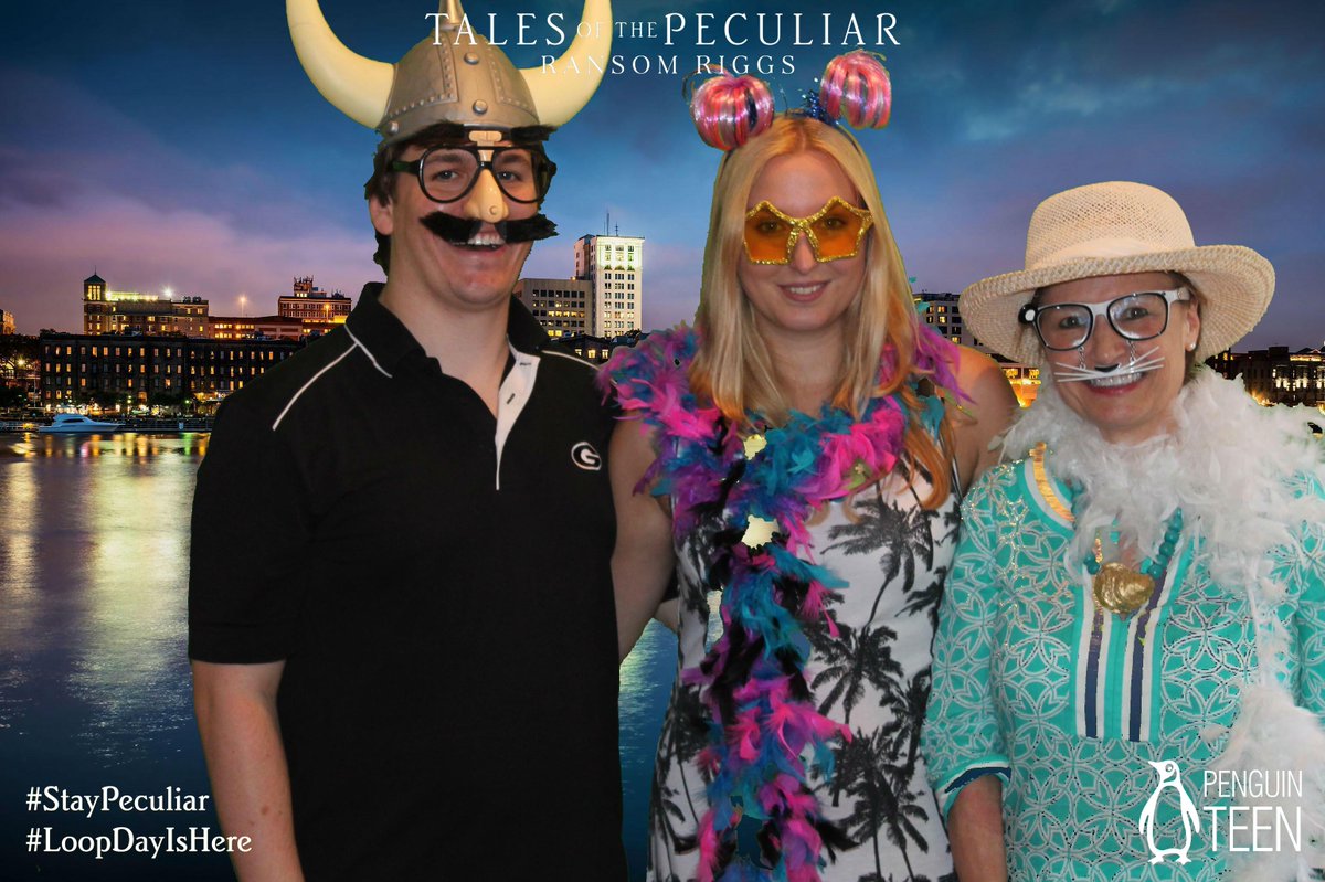 TapSnapPhotos's tweet image. #StayPeculiar  #LoopDayIsHere