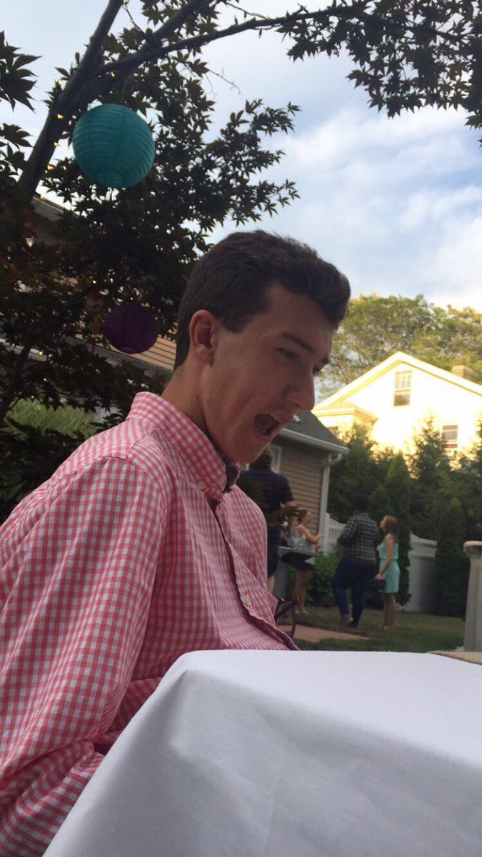 WL3Updates's tweet photo. A distraught Will @ Cassie's Going Away Party #china #pink #CollegeColors https://t.co/mqYLks6wHQ