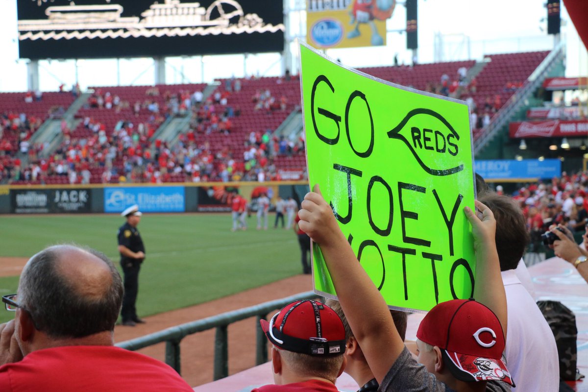 Reds's tweet image. A great Saturday night win for our boys!