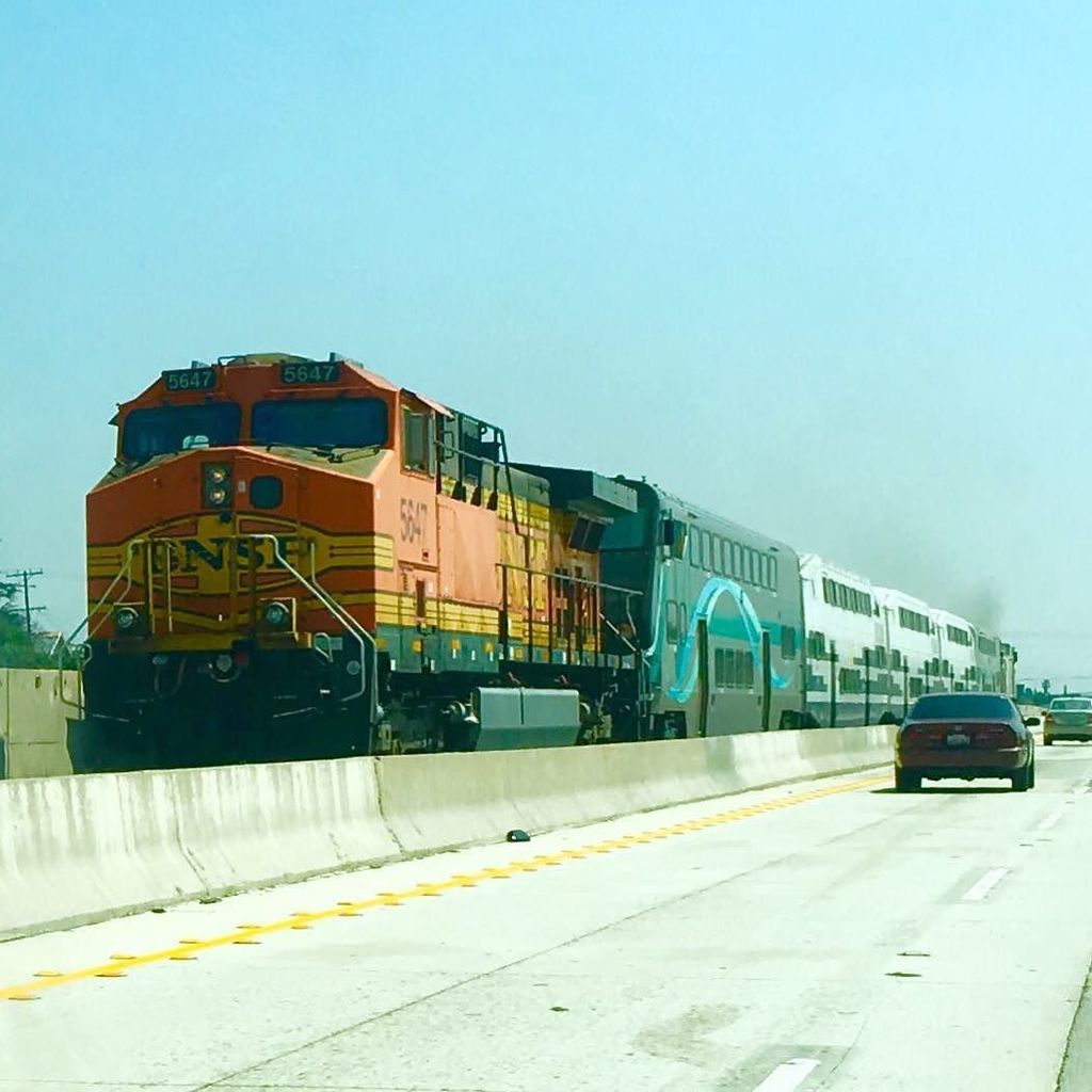 tompasic's tweet photo. #Trains That Have Crossed My Path: A #Microdocumentary XIII. Trains have their own lane onโฆ https://t.co/X78FDx0Z4i https://t.co/RrSJbdVtbl