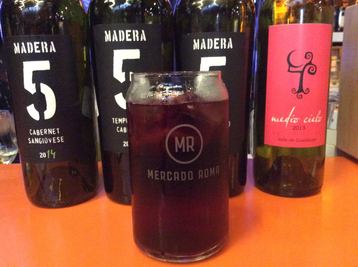 Sábado de tinto de verano aquí en Tinto Mx <a href="/mercadoromaMX/">Mercadoroma</a> #YoSoyTintoMx