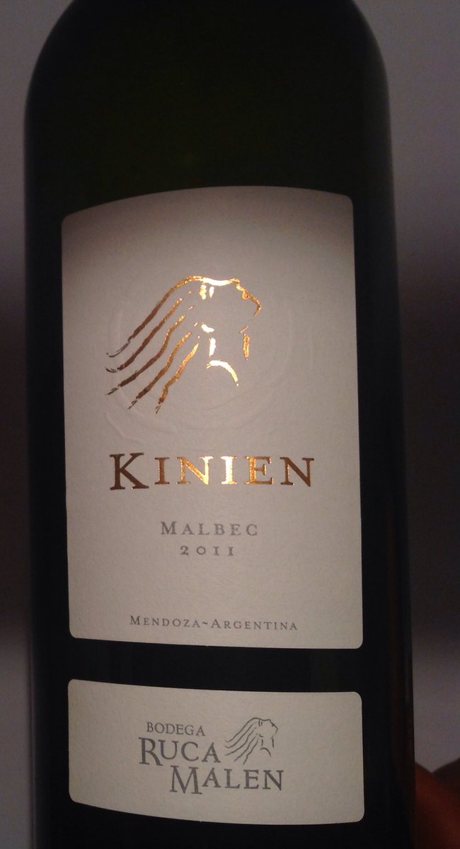 #DíaNacionalVinoChileno y lo celebramos con #Acrux #Chi <a href="/VinasColchagua/">Viñas Colchagua</a> y #Kinien #Malbec <a href="/BodegaRucaMalen/">Bodega Ruca Malen</a> #Arg